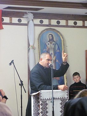 Промова настоятеля парафії Господнього Вознесіння о. В. Ковпака під час академії